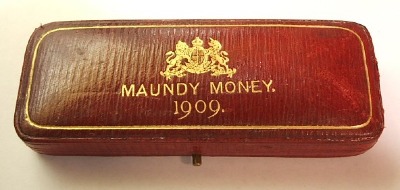 1909 maundy set case
