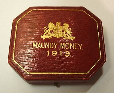 1913 maundy set case
