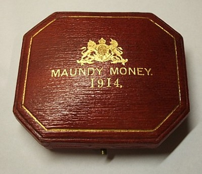 1914 maundy set case