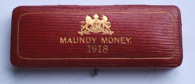 1918 maundy set case