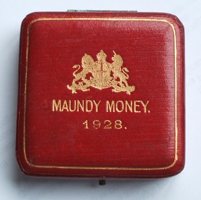 1928 maundy set case