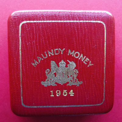 1954 maundy set case