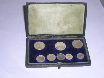 Undated Edward VII Double maundy set case.